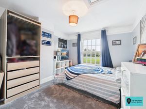 Bedroom- click for photo gallery
